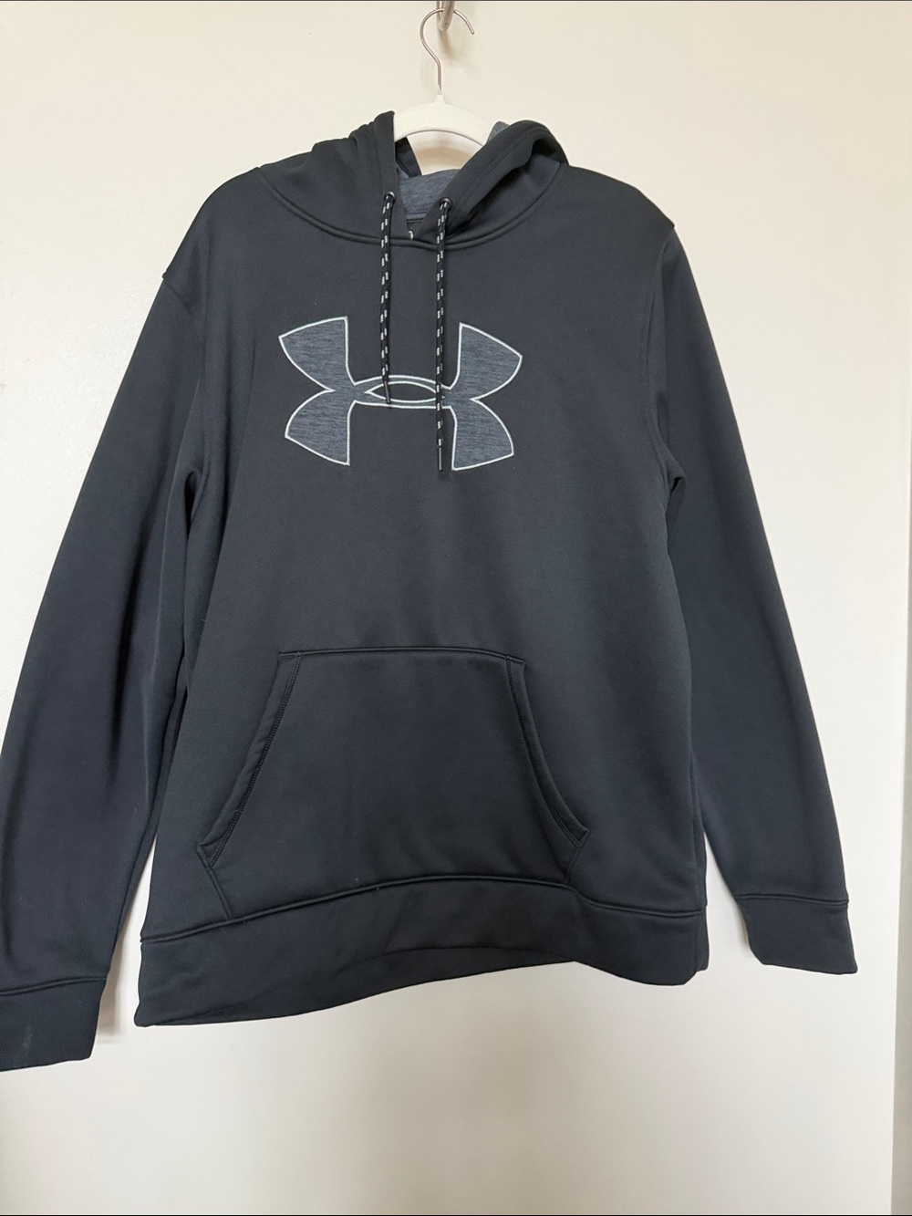Under Armour Men’s Black Logo Hoodie